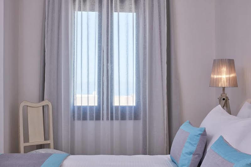 La Maltese Oia Luxury Suites Exterior foto